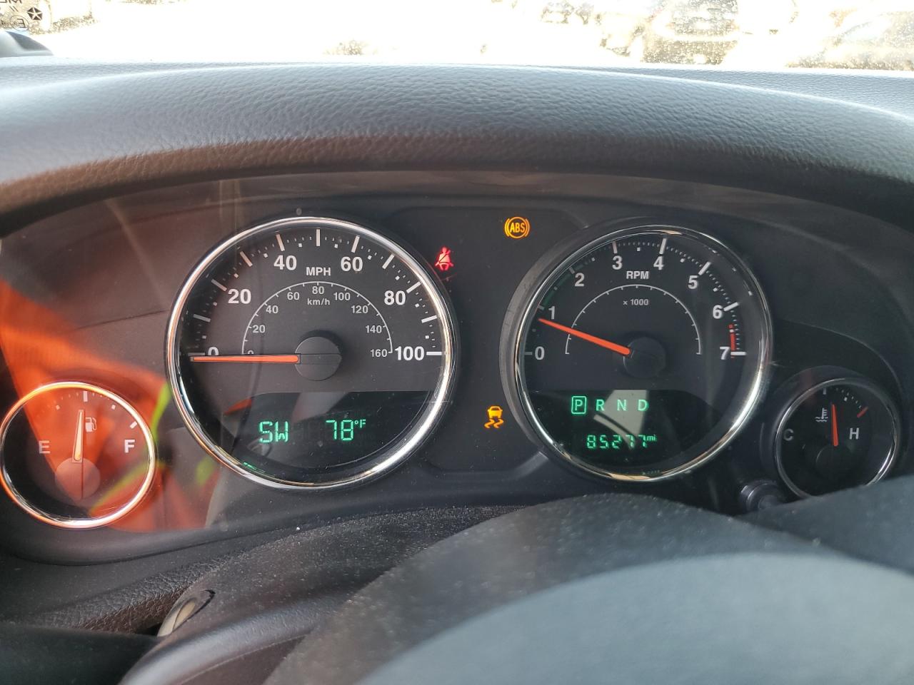 1C4GJWBG5GL220641 2016 Jeep Wrangler Sahara