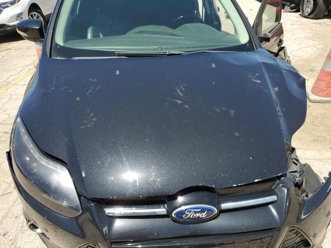 1FAHP3J23CL400076 2012 Ford Focus Titanium