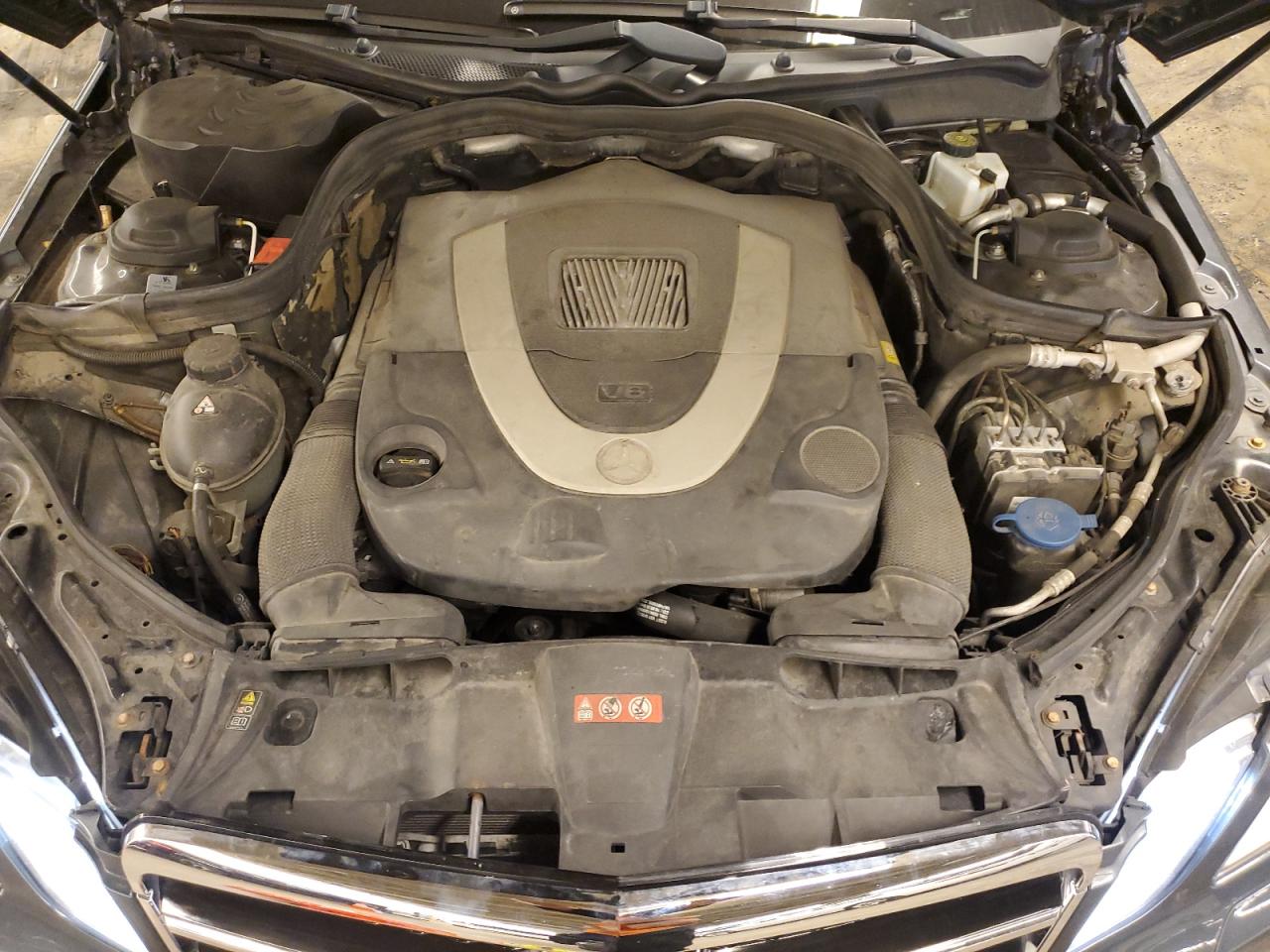 WDDHF9ABXAA166856 2010 Mercedes-Benz E 550 4Matic