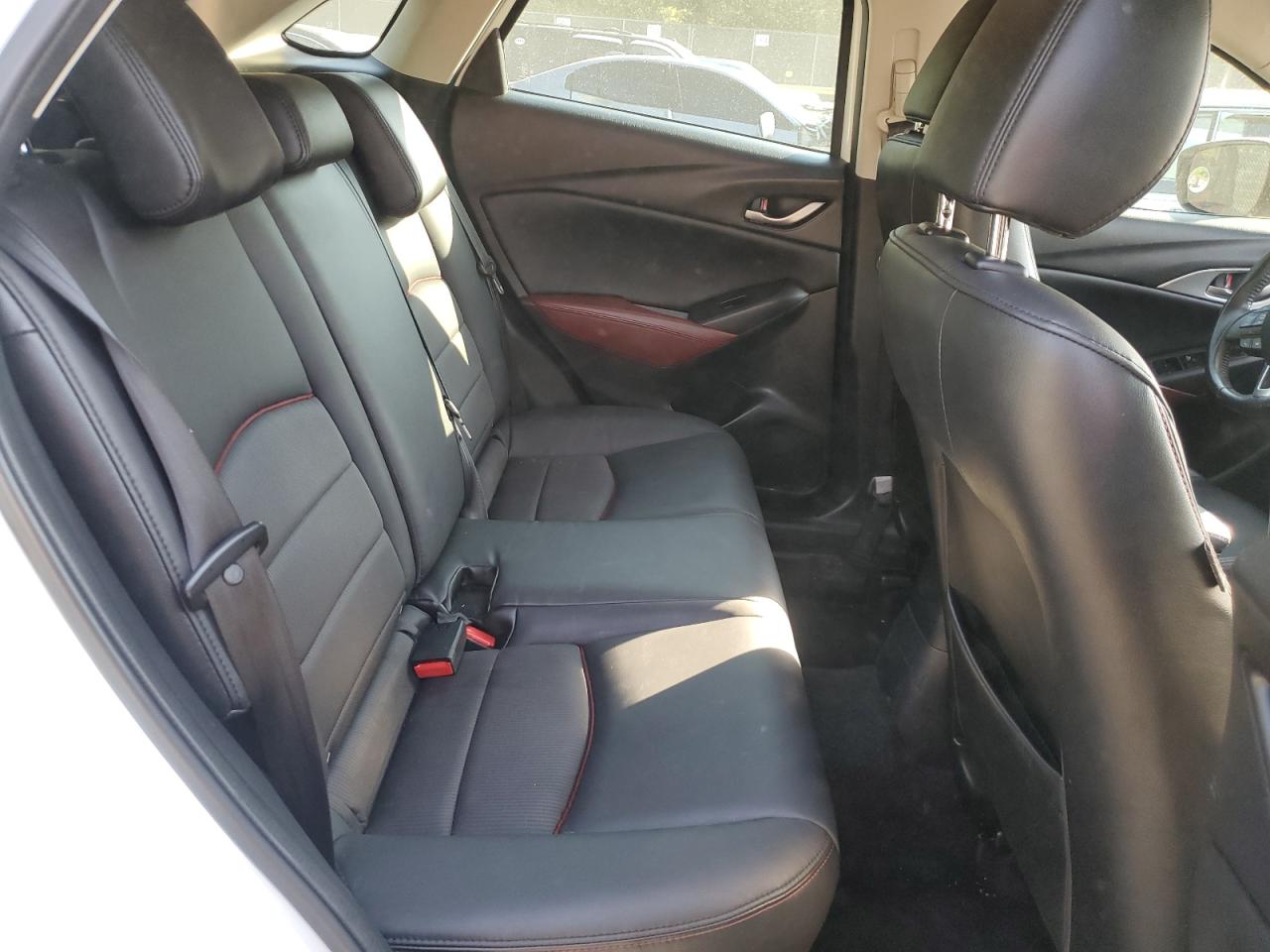 JM1DKFC79H0146495 2017 Mazda Cx-3 Touring