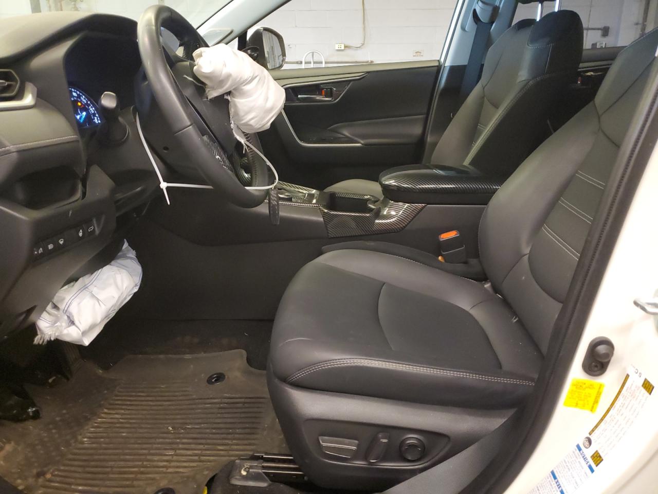 JTMB6RFV2ND046461 2022 Toyota Rav4 Xle Premium