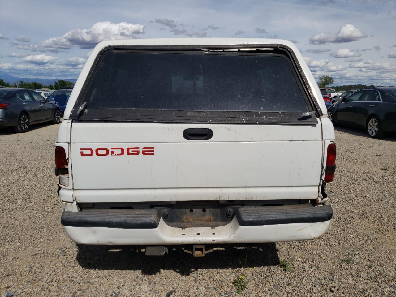 1B7HC13Y1WJ195692 1998 Dodge Ram 1500