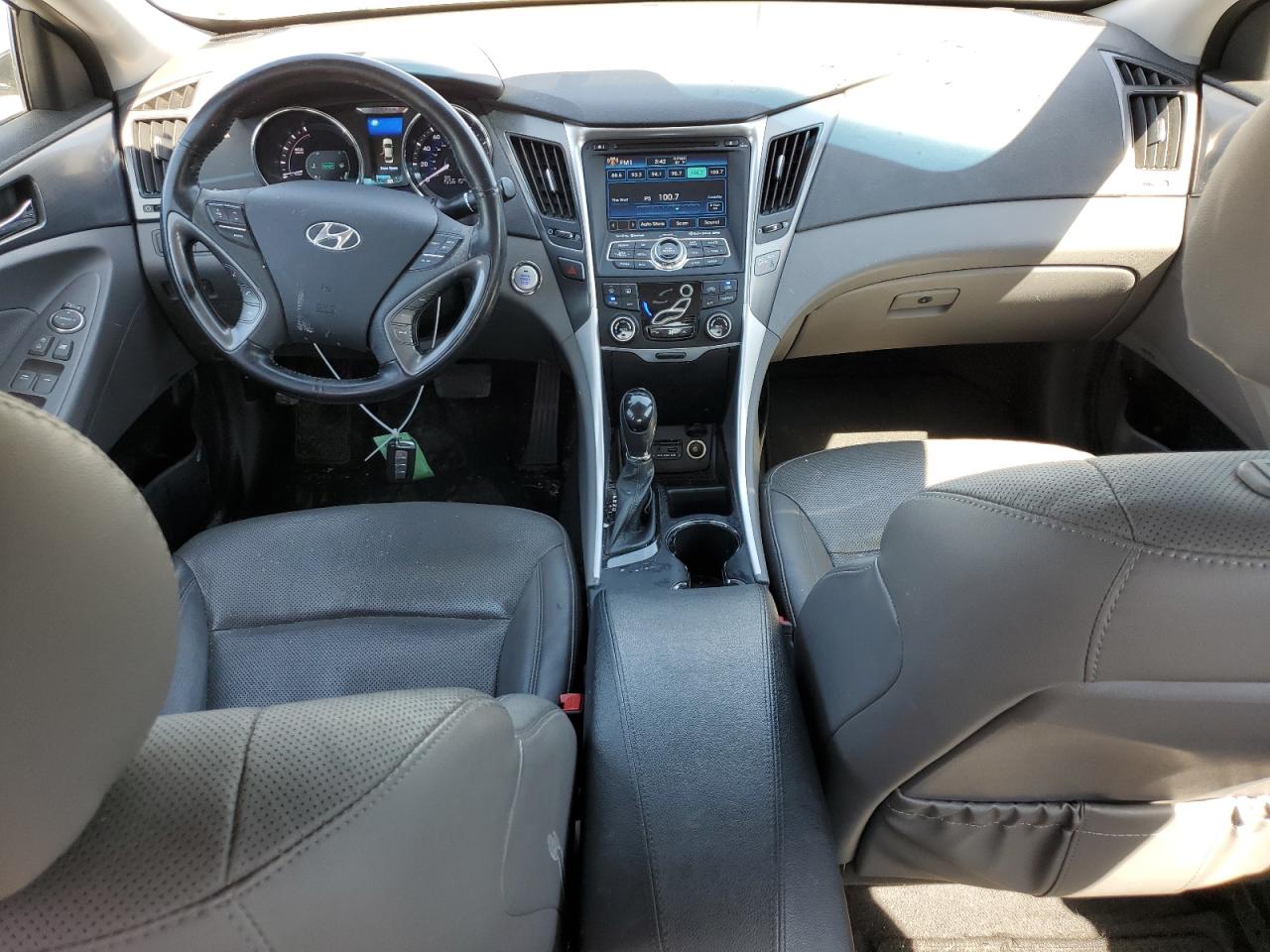 2015 Hyundai Sonata Hybrid vin: KMHEC4A48FA132976