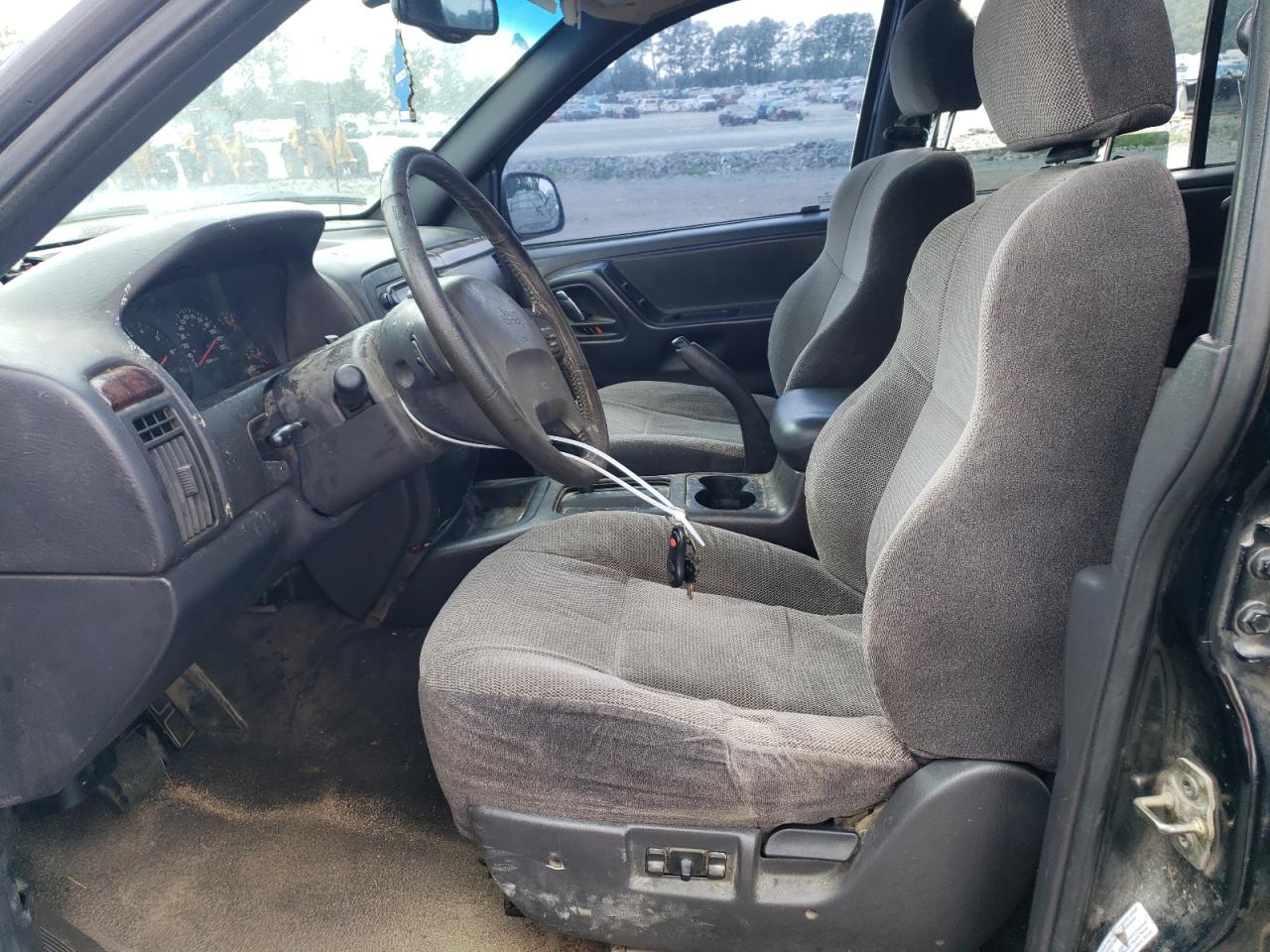 1J4G248S1YC412924 2000 Jeep Grand Cherokee Laredo