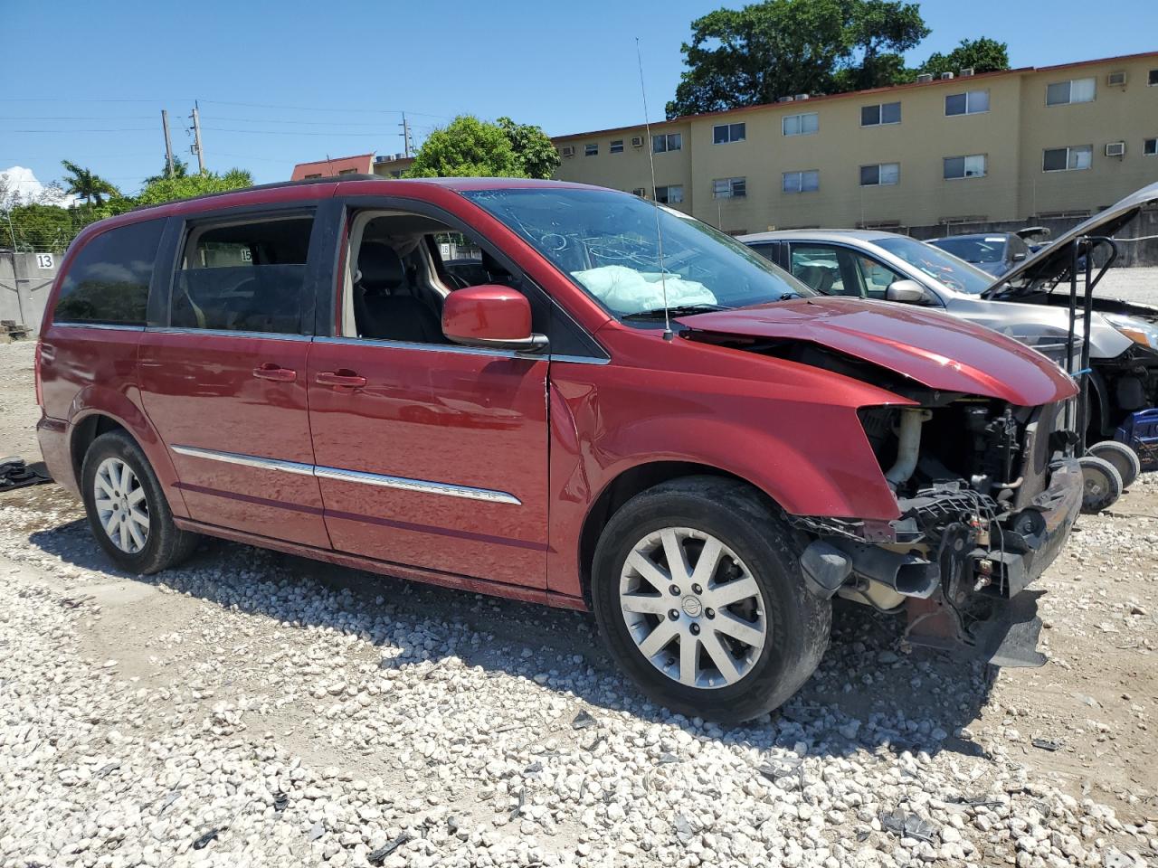 2C4RC1BG2ER270438 2014 Chrysler Town & Country Touring