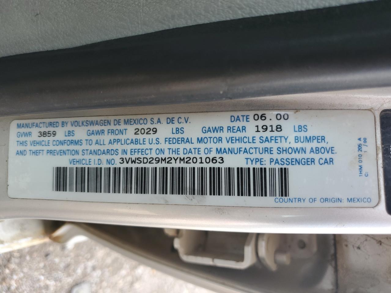 3VWSD29M2YM201063 2000 Volkswagen Jetta Gls