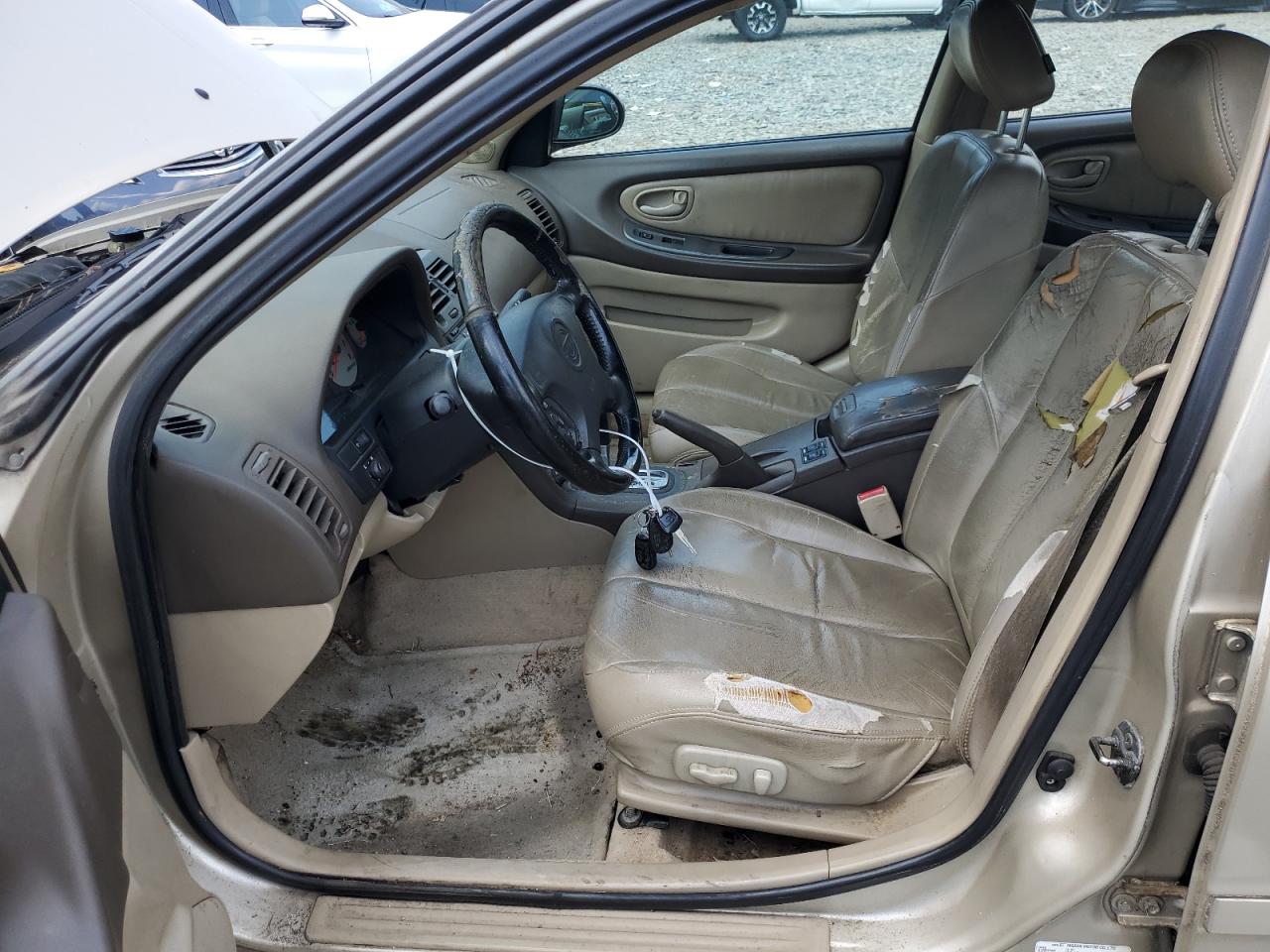 JN1CA31A21T108027 2001 Nissan Maxima Gxe