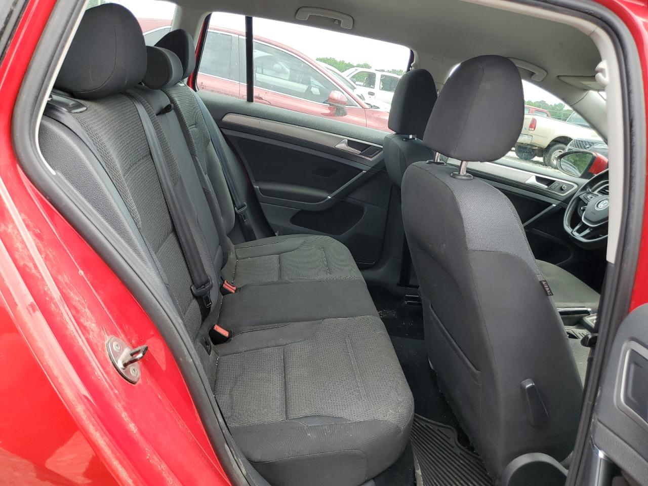 3VWC17AU9GM507648 2016 Volkswagen Golf Sportwagen S