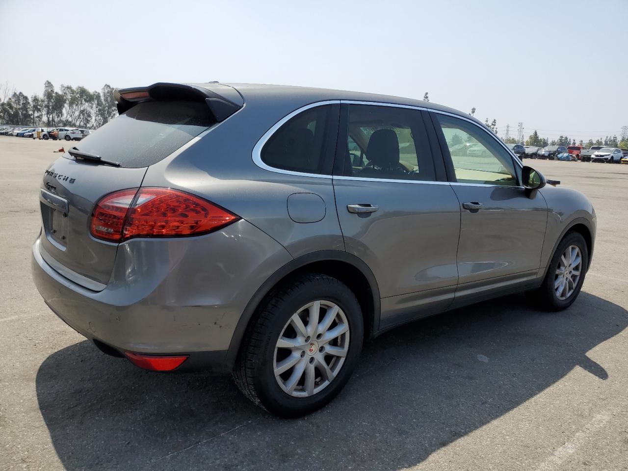 WP1AA2A27BLA05970 2011 Porsche Cayenne