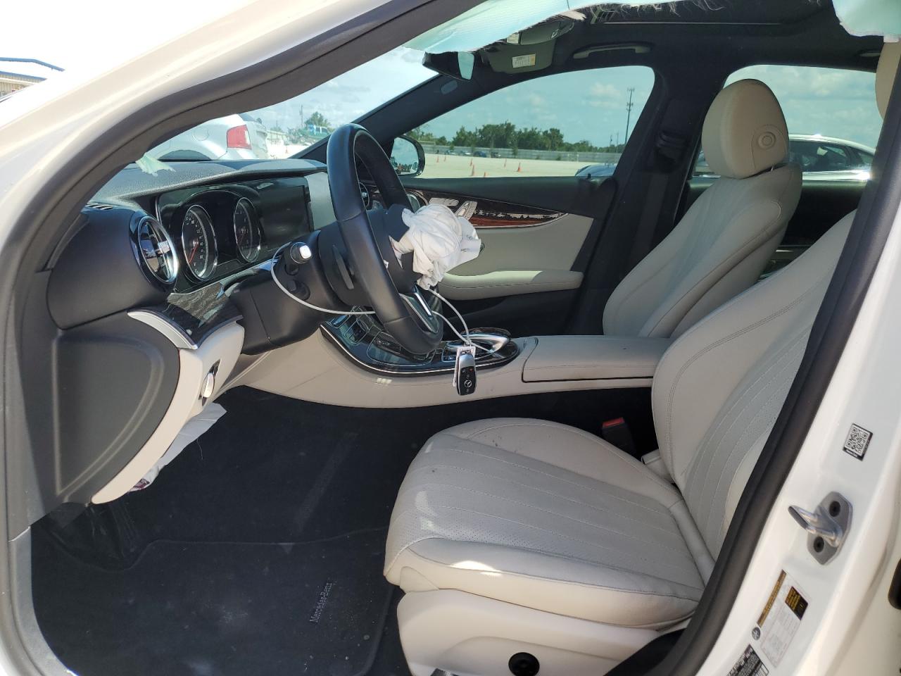 WDDZF6JB4KA495606 2019 Mercedes-Benz E 450 4Matic