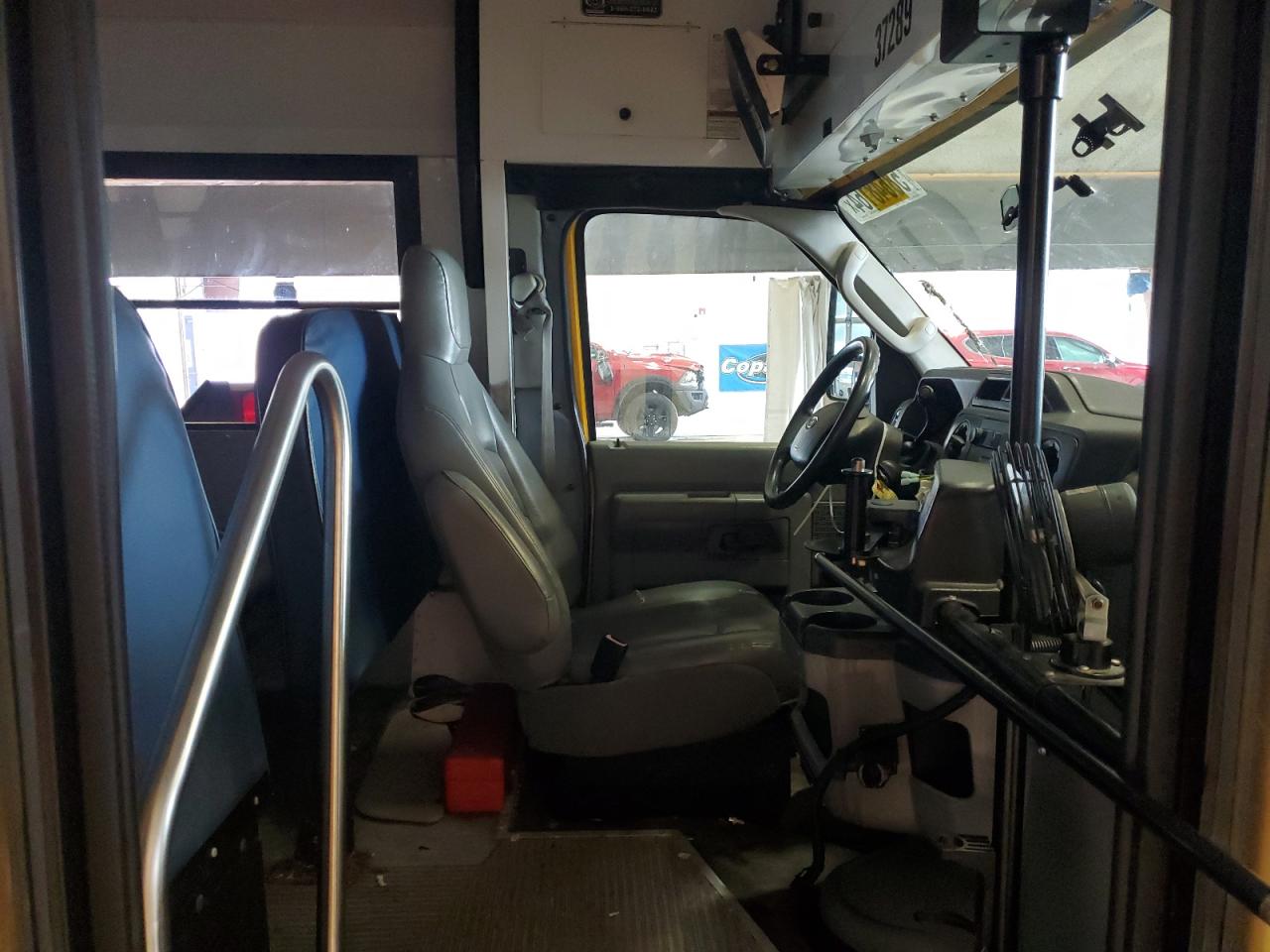 1FDDE35L19DA26549 2009 Ford Econoline E350 Super Duty Cutaway Van