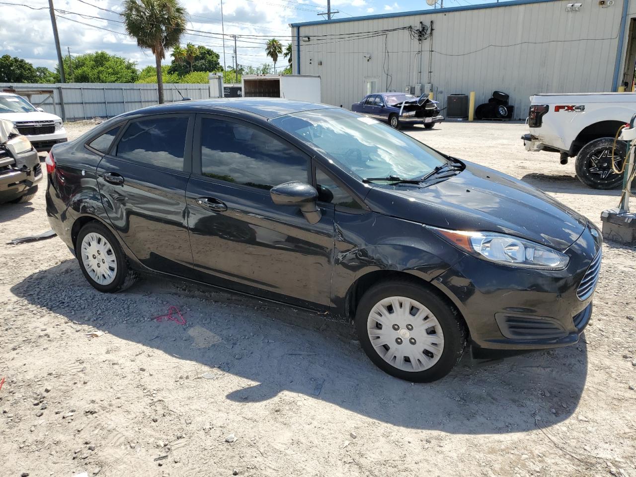 2015 Ford Fiesta S vin: 3FADP4AJ0FM219497