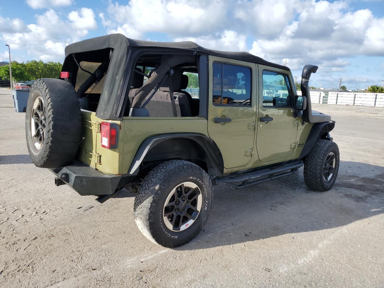 2013 Jeep Wrangler Unlimited Sport vin: 1C4BJWDG4DL627336