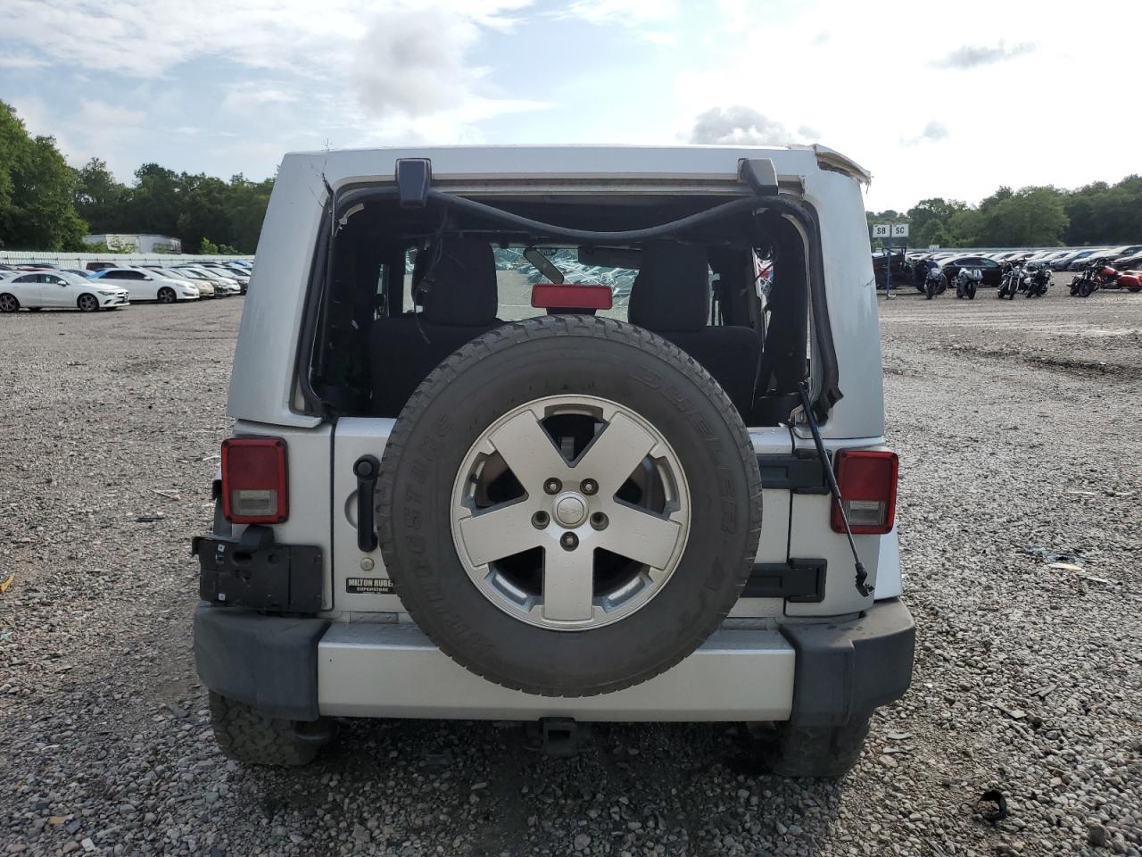 1C4AJWBG1CL220958 2012 Jeep Wrangler Sahara