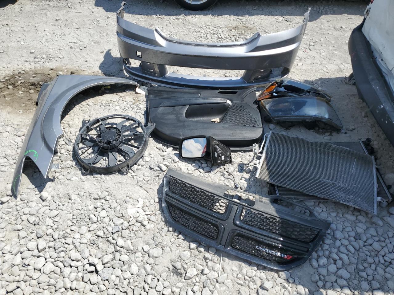 3C4PDCAB8JT427175 2018 Dodge Journey Se