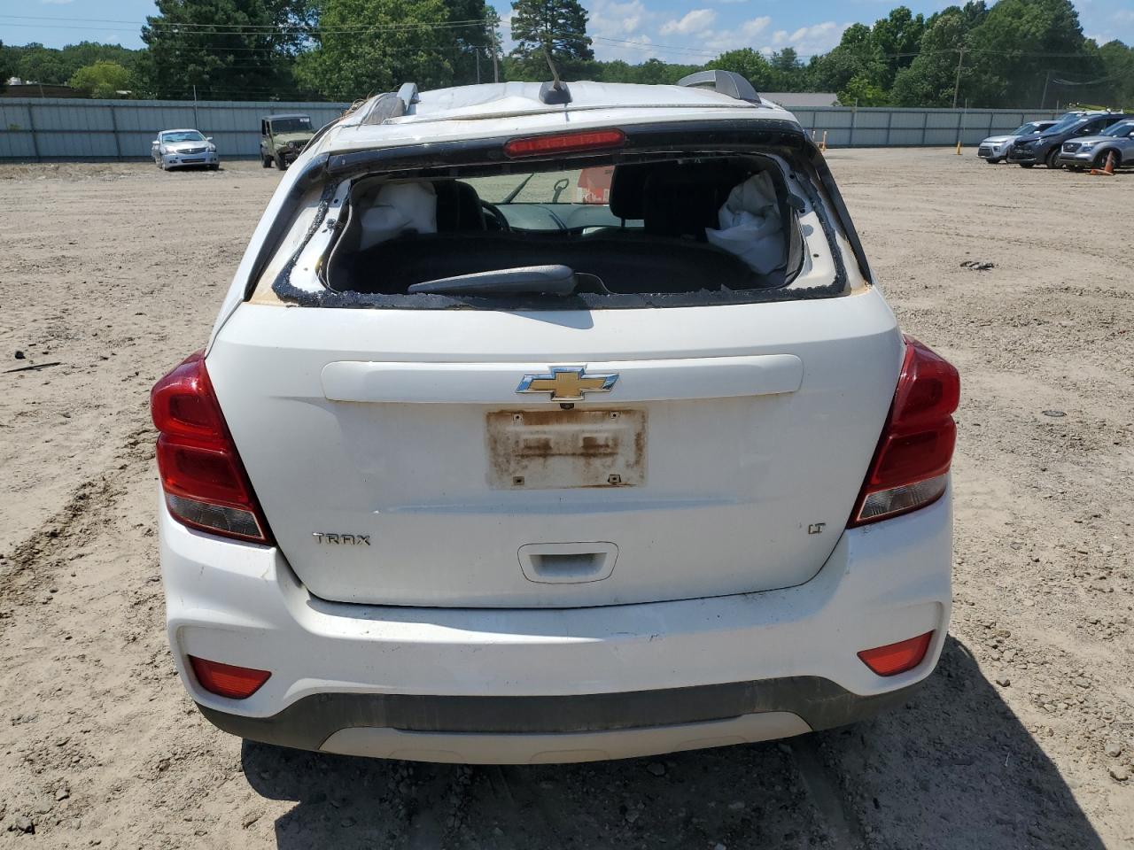 3GNCJLSB1KL269048 2019 Chevrolet Trax 1Lt