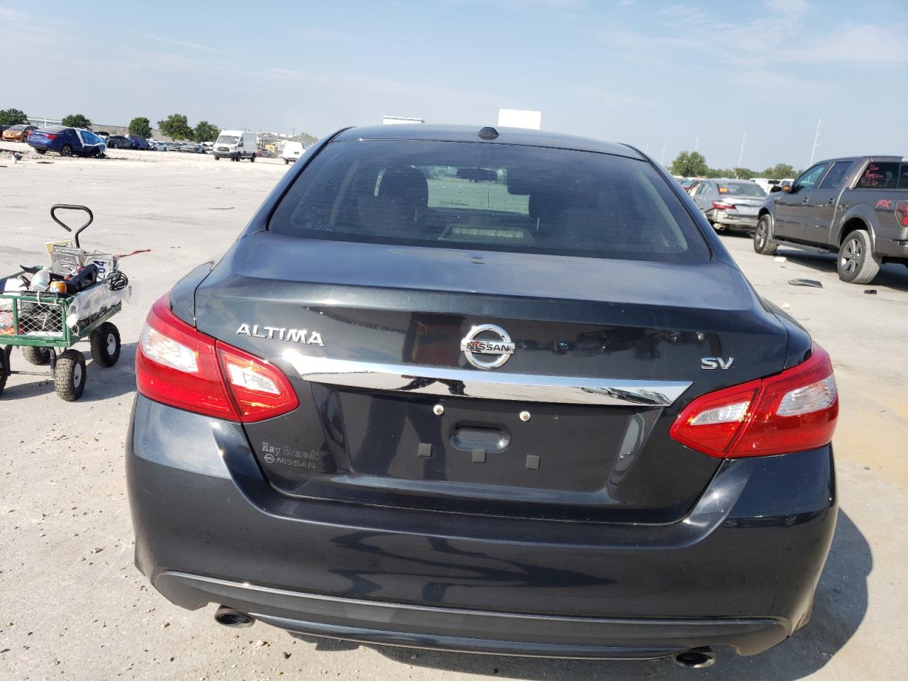 1N4AL3AP1GC250113 2016 Nissan Altima 2.5