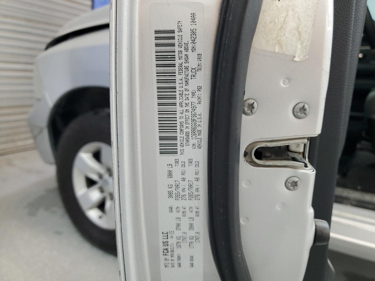 1C6RR6GG9FS674977 2015 Ram 1500 Slt