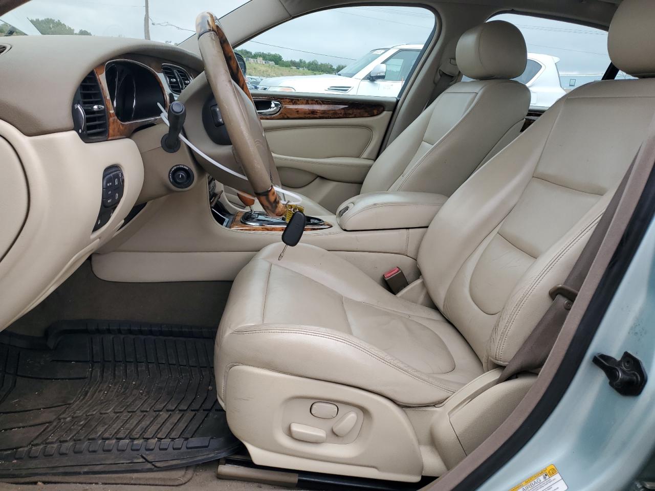 SAJWA71CX4SG27635 2004 Jaguar Xj8