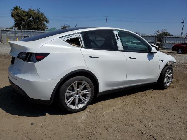 TESLA MODEL Y 2021 white  electric 5YJYGDEE1MF068602 photo #4