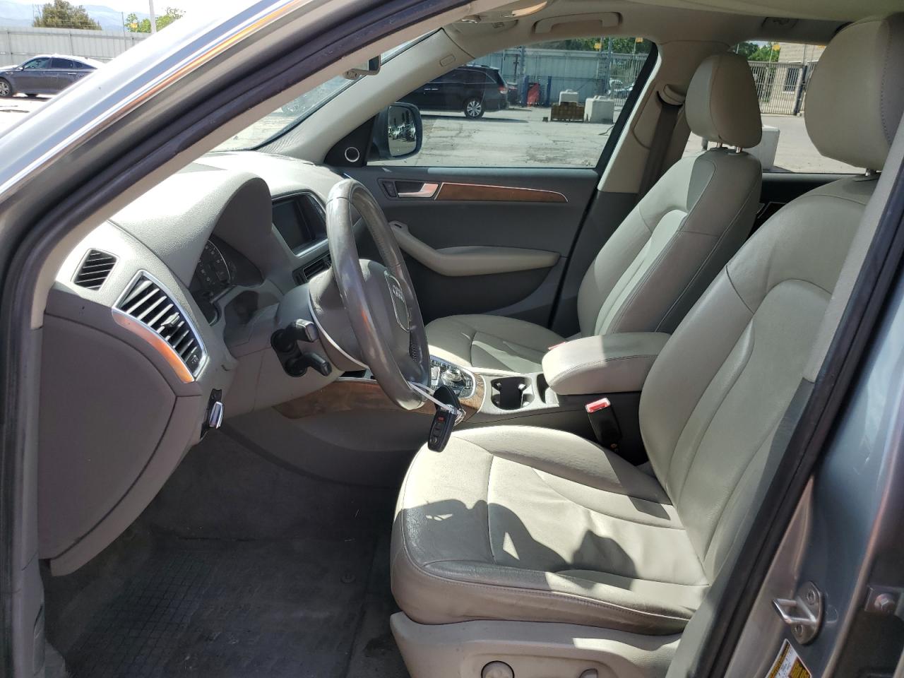 WA1LKAFP9AA004300 2010 Audi Q5 Premium Plus