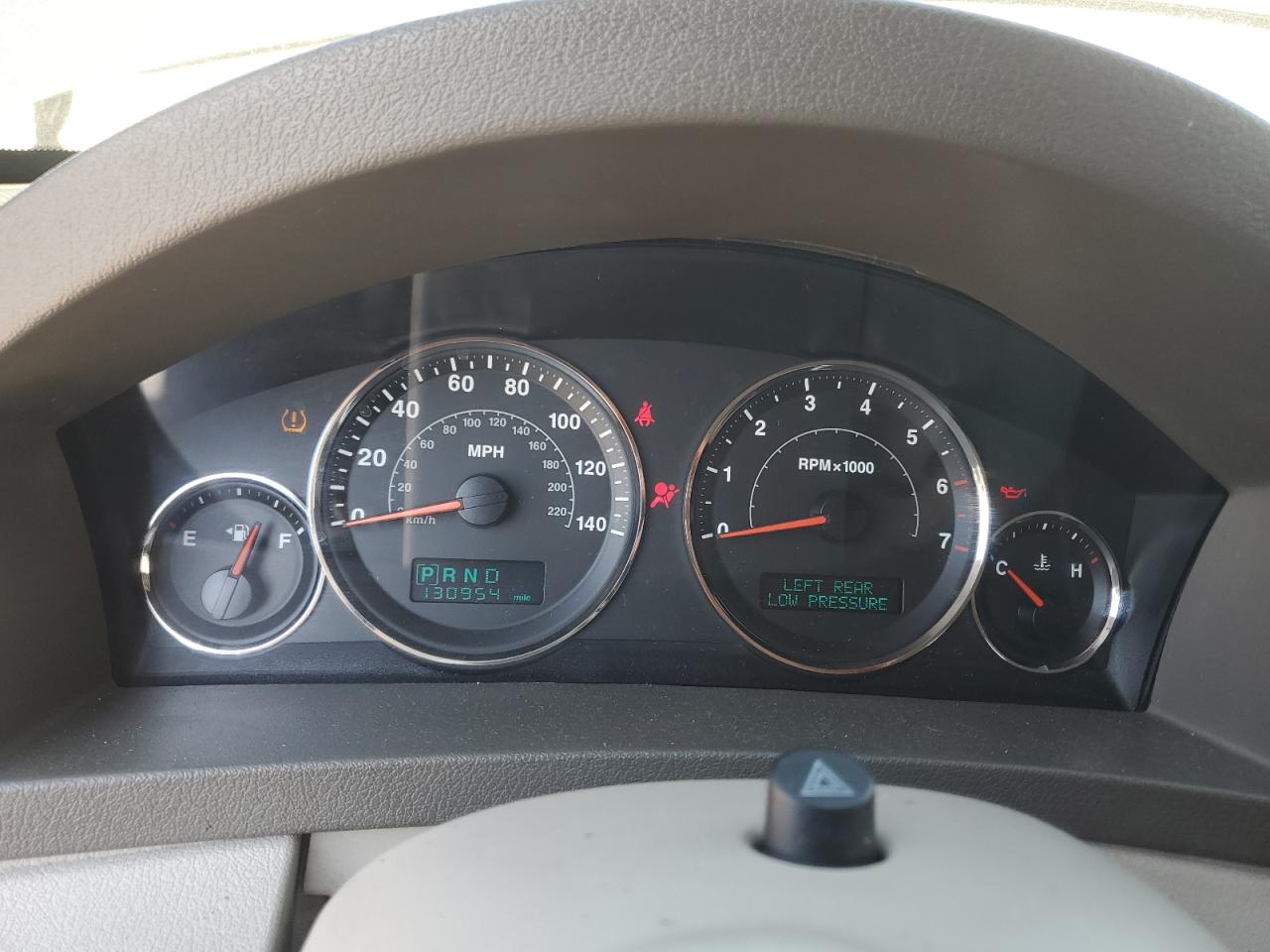 1J8HR68296C356531 2006 Jeep Grand Cherokee Overland