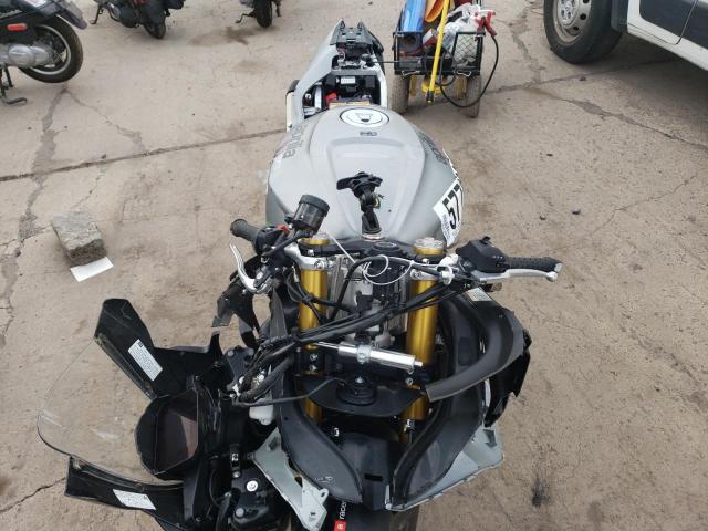 2021 APRILIA RSV4 1100 ZD4KYUA05MS000047