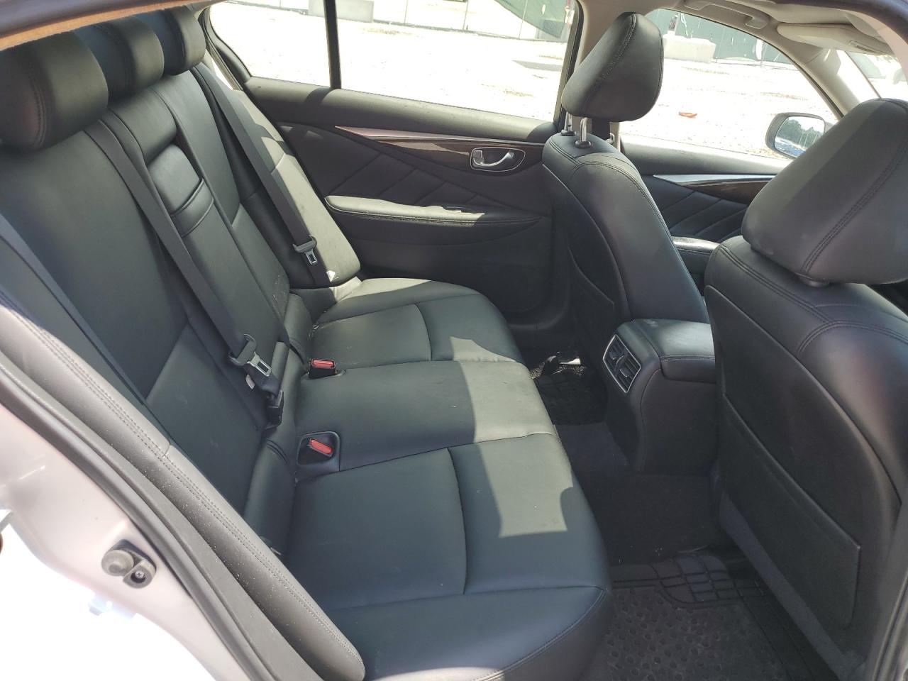 JN1EV7AR7KM550596 2019 Infiniti Q50 Luxe