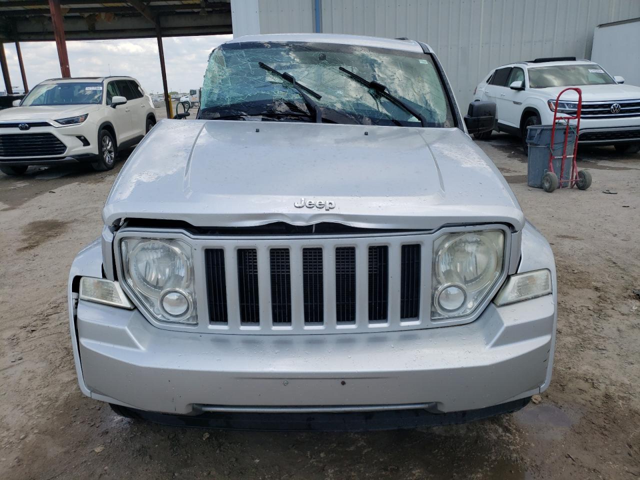 1J8GN28K98W174846 2008 Jeep Liberty Sport