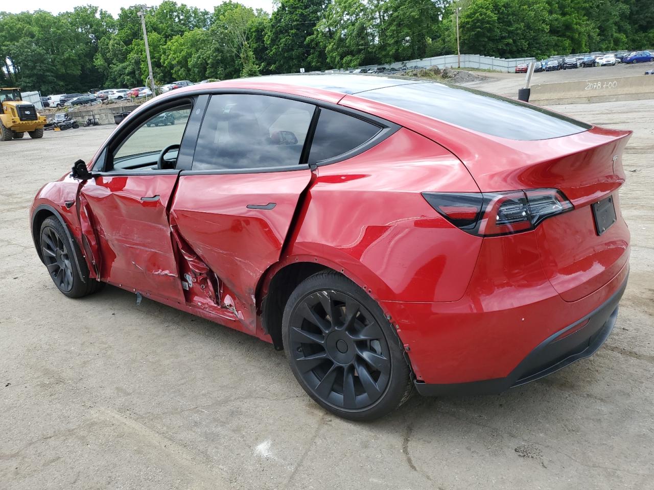 2021 Tesla Model Y vin: 5YJYGDEE7MF185021