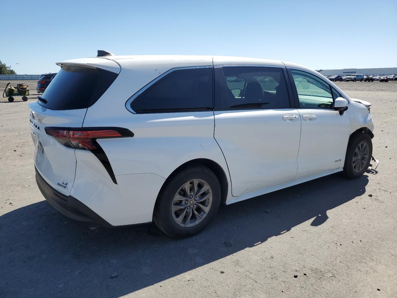 Lot #2848637955 2021 TOYOTA SIENNA LE