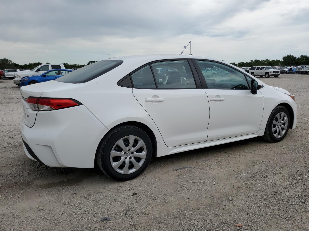 5YFEPMAE5NP318163 2022 Toyota Corolla Le