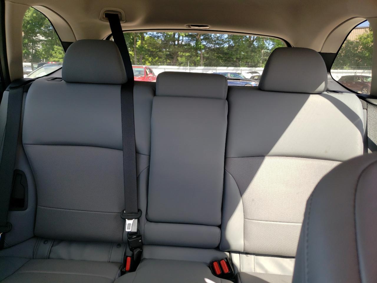 4S4BSENC1J3290733 2018 Subaru Outback 3.6R Limited