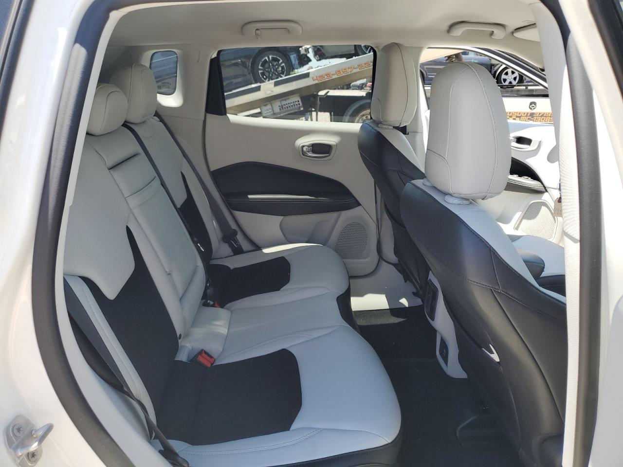 3C4NJDBB8JT249935 2018 Jeep Compass Latitude