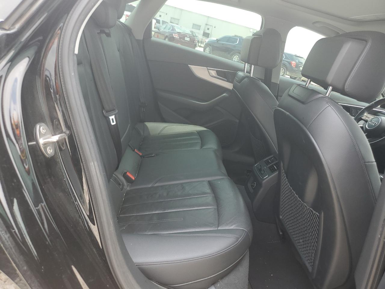 WAUKMAF48JA051137 2018 Audi A4 Premium