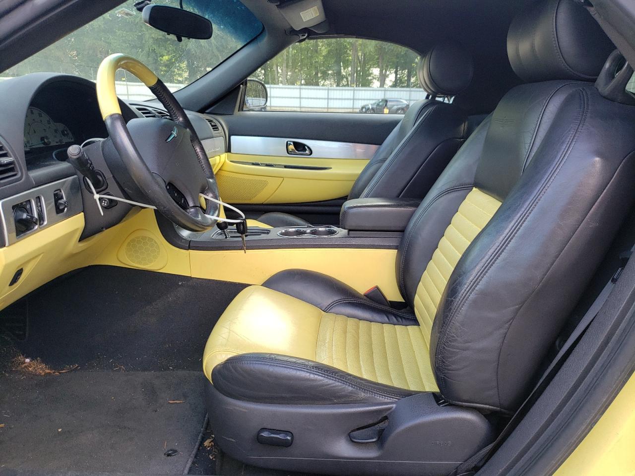 1FAHP60A12Y126291 2002 Ford Thunderbird