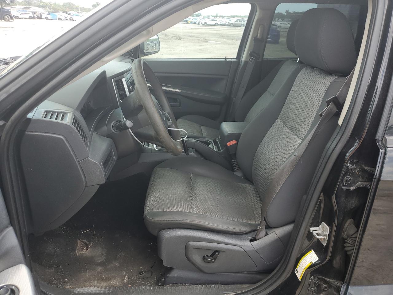 1J8GS48K38C140018 2008 Jeep Grand Cherokee Laredo