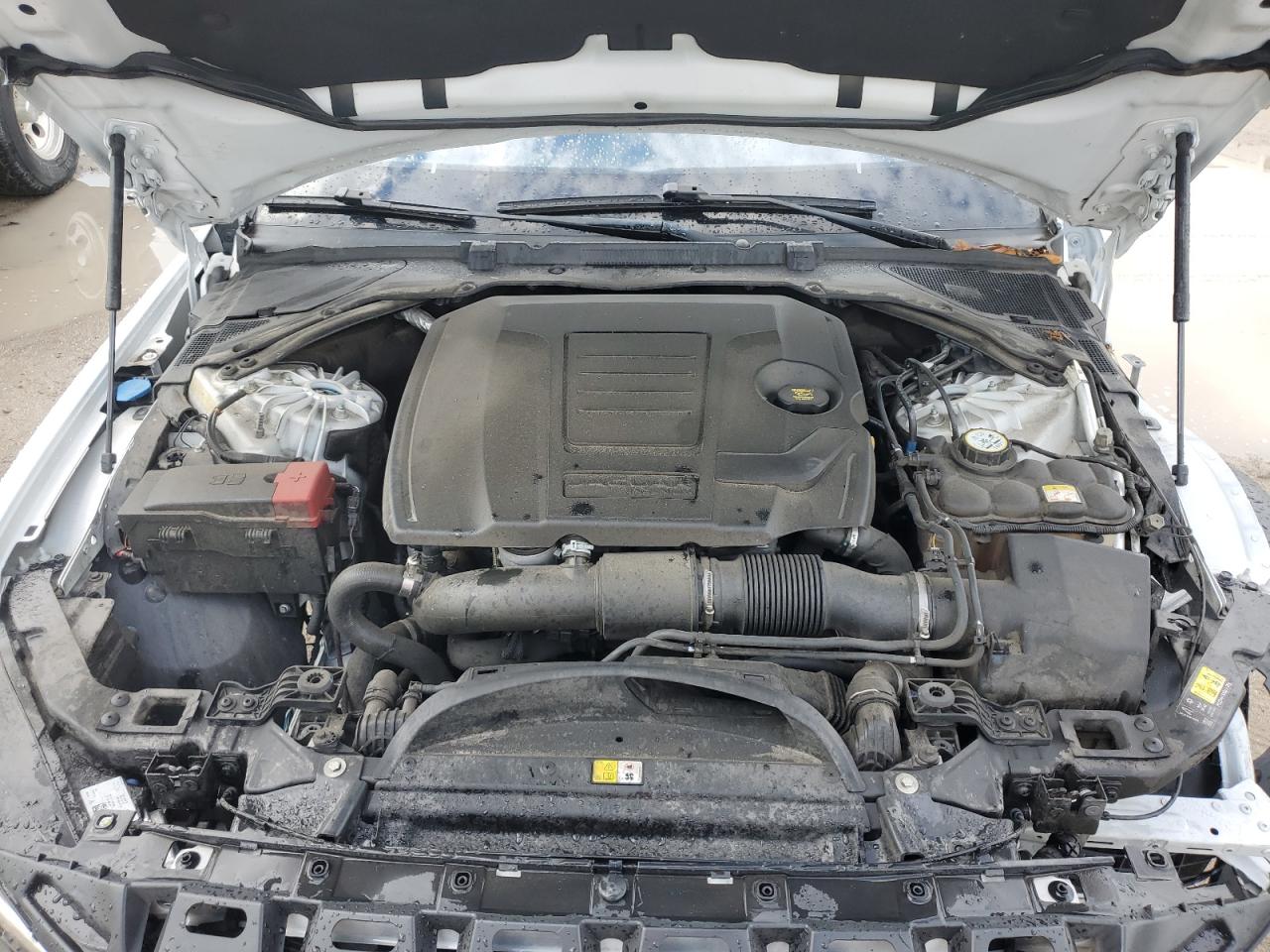 SAJAE4FX6JCP37450 2018 Jaguar Xe Prestige