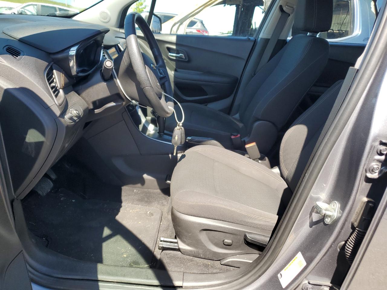 3GNCJKSB0LL324925 2020 Chevrolet Trax Ls