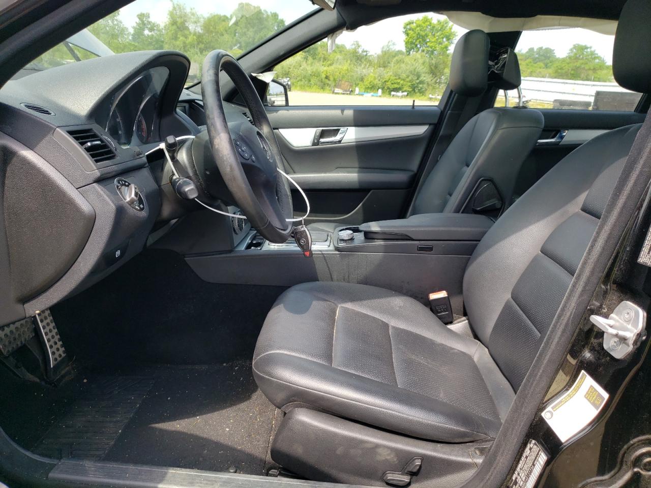 WDDGF8BB2AR127734 2010 Mercedes-Benz C 300 4Matic