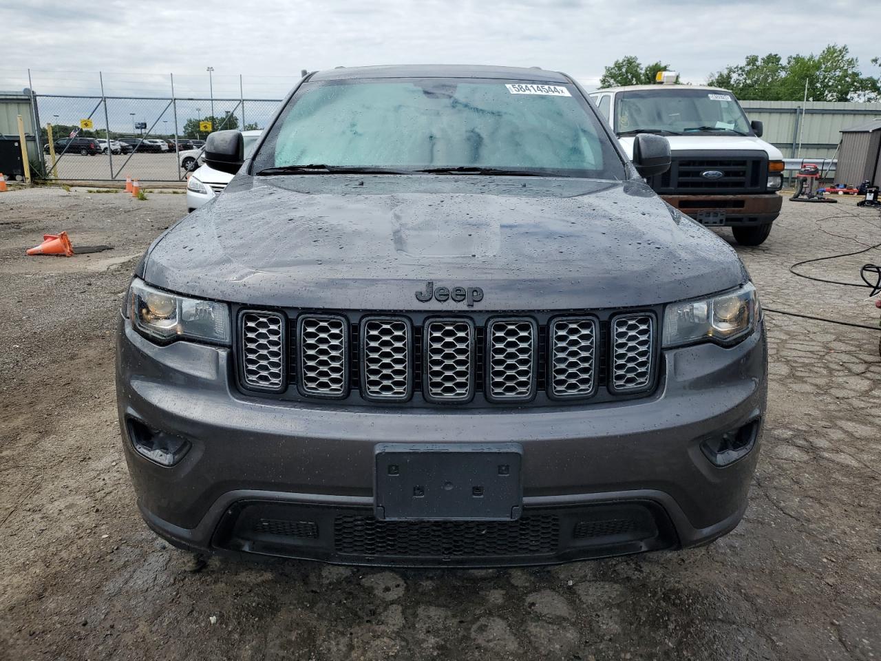 1C4RJEAG7HC915807 2017 Jeep Grand Cherokee Laredo