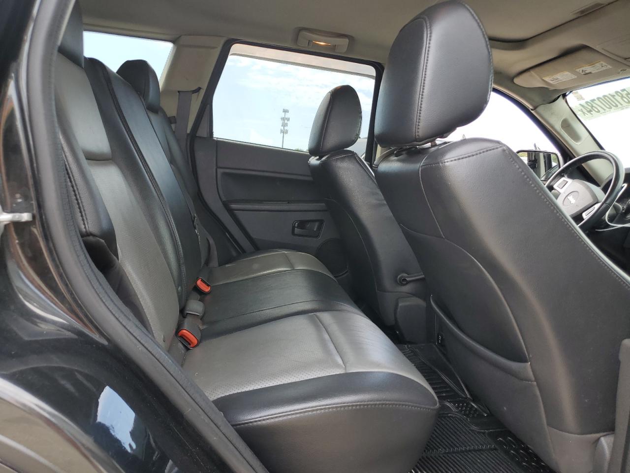 1J8GR48K08C227273 2008 Jeep Grand Cherokee Laredo