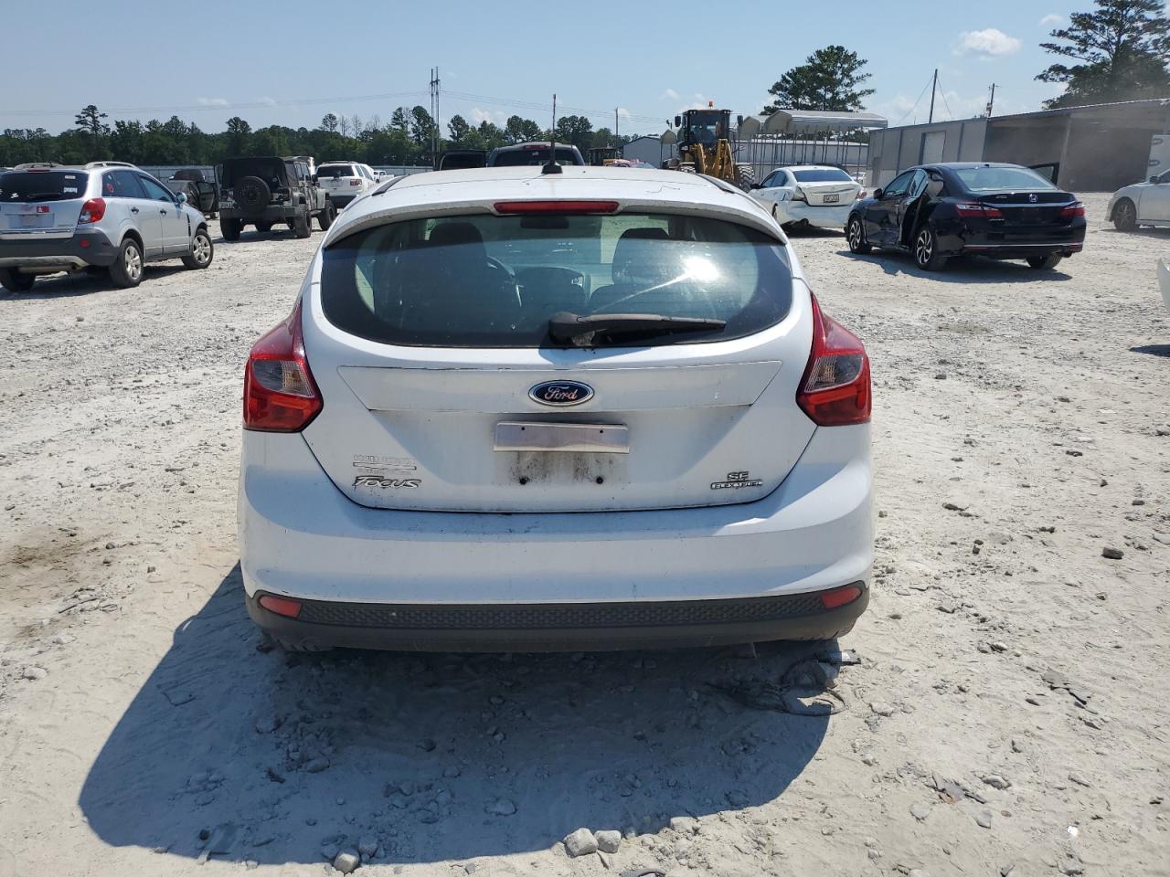 1FADP3K28EL165738 2014 Ford Focus Se