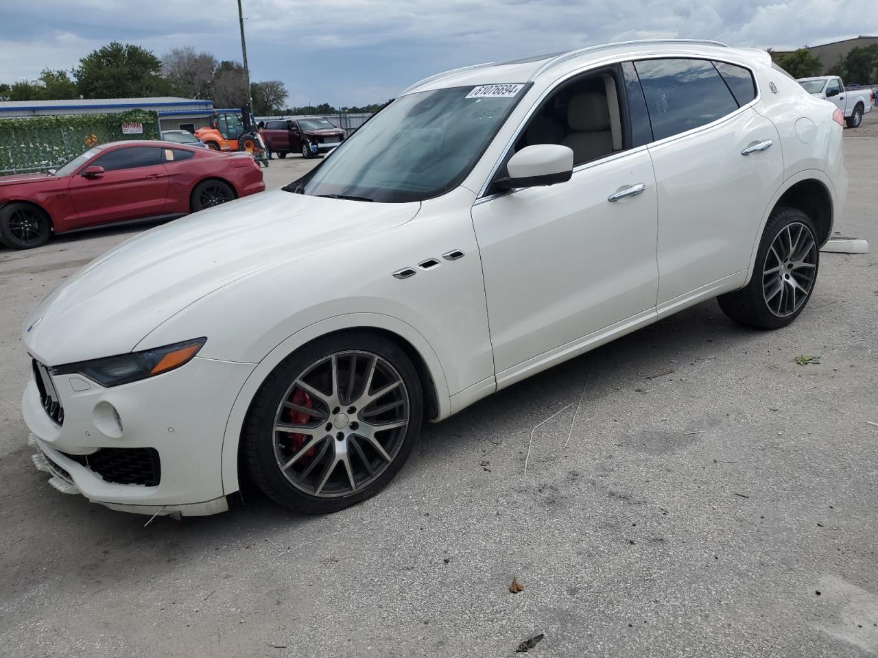 2017 Maserati Levante S Sport vin: ZN661YUS1HX217883