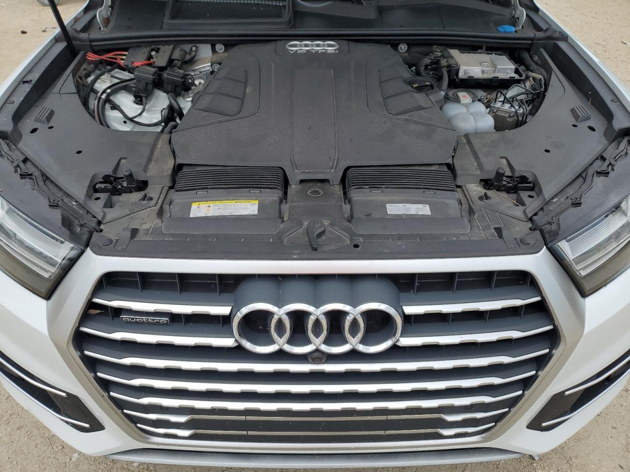 WA1VAAF72JD041764 2018 Audi Q7 Prestige