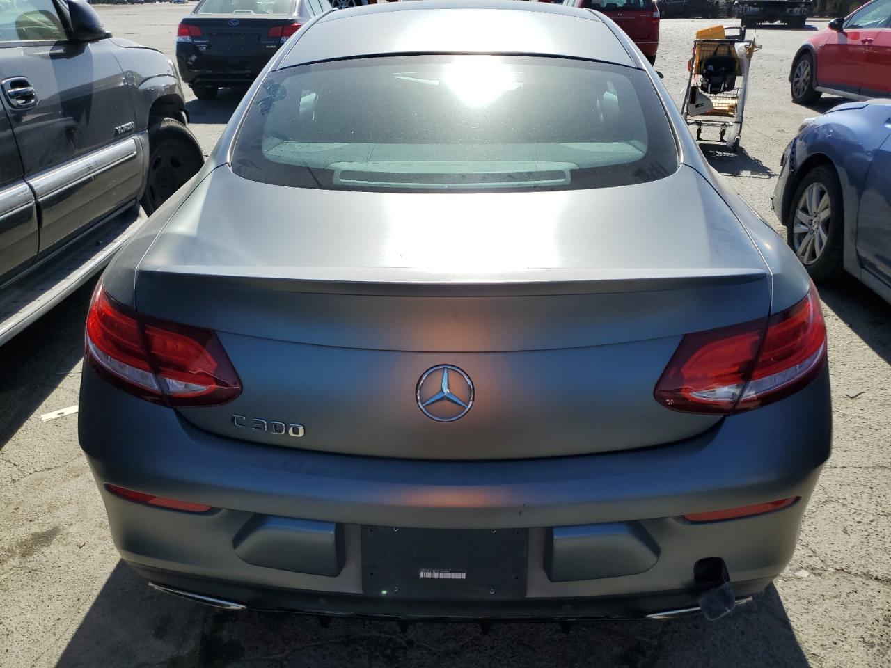 WDDWJ4JB9JF739984 2018 Mercedes-Benz C 300