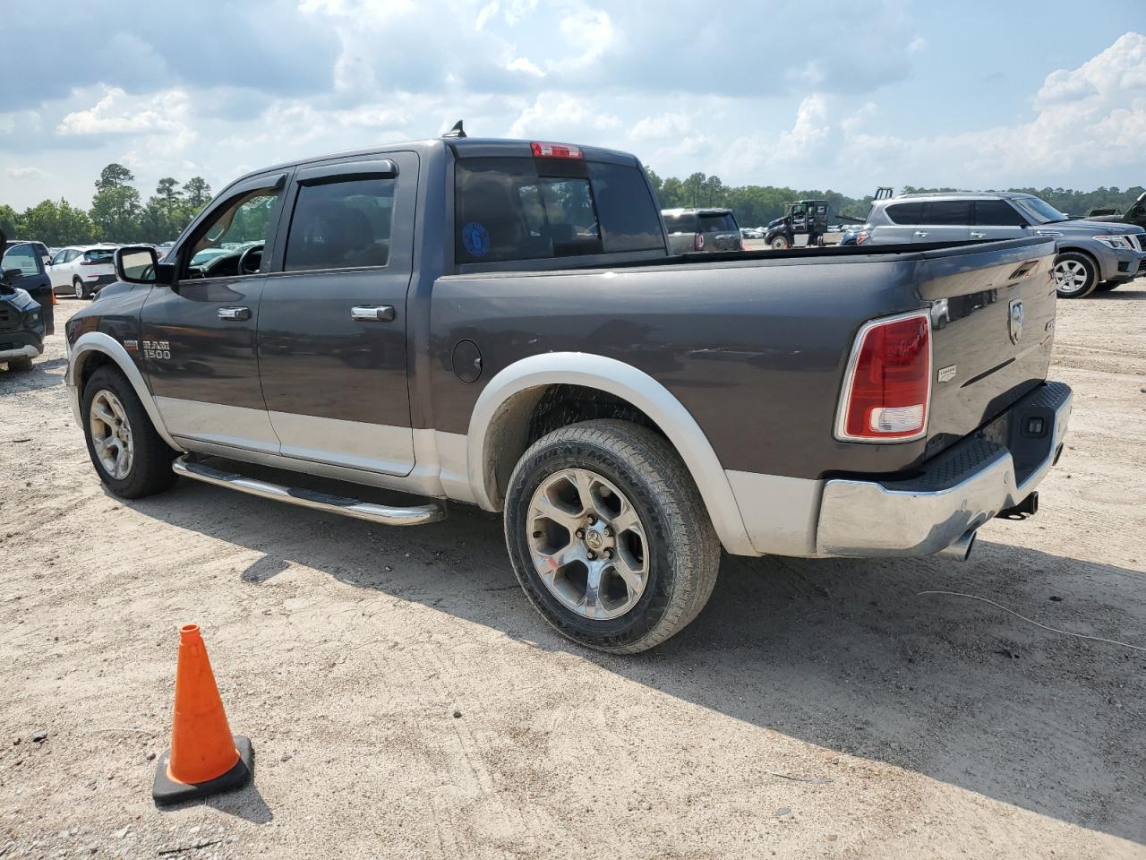 2015 Ram 1500 Laramie vin: 1C6RR7NT3FS776930