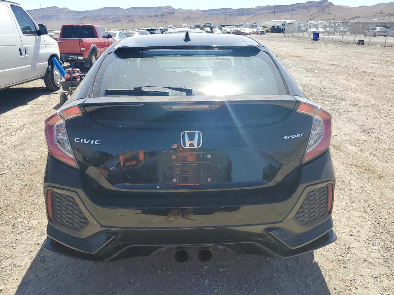 SHHFK7H40JU201869 2018 Honda Civic Sport