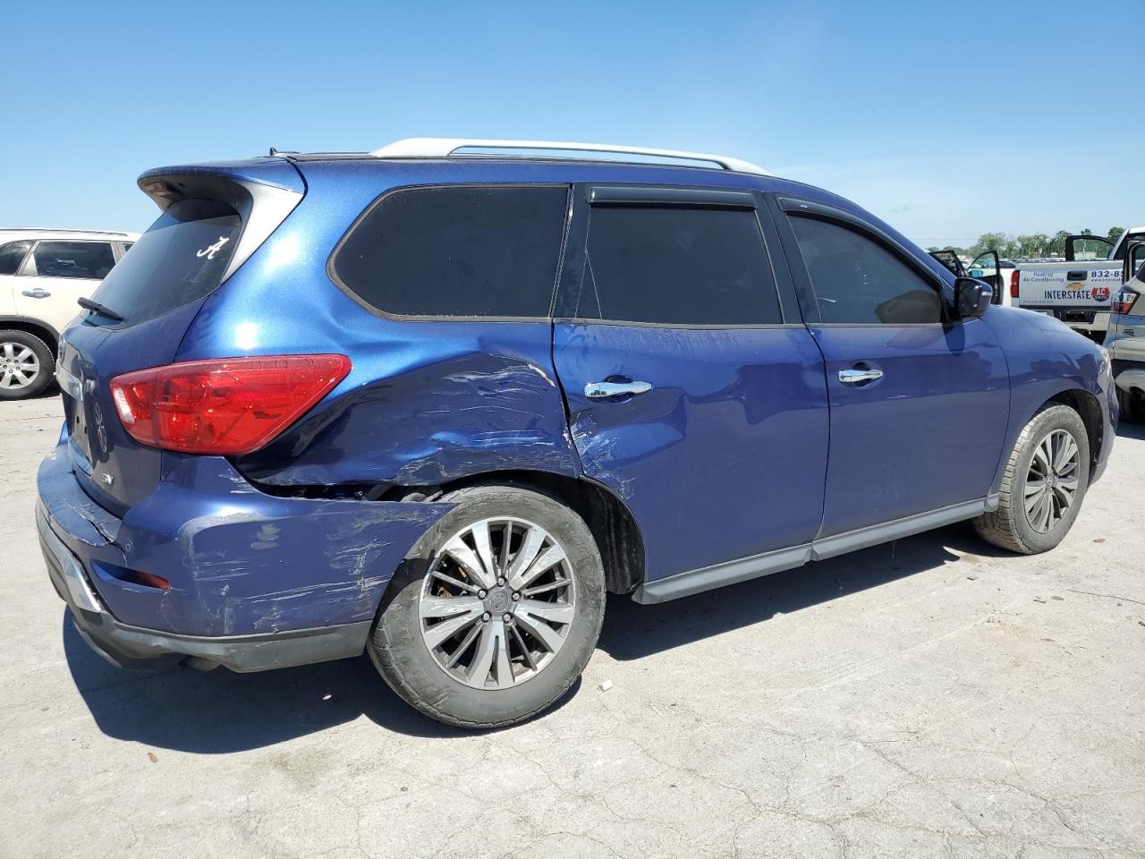 2017 Nissan Pathfinder S vin: 5N1DR2MN3HC654179