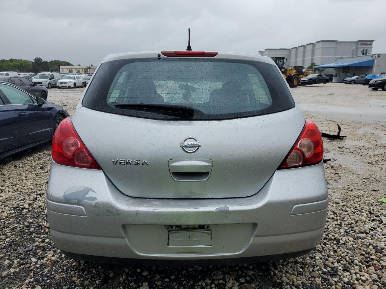 3N1BC1CP1BL405209 2011 Nissan Versa S